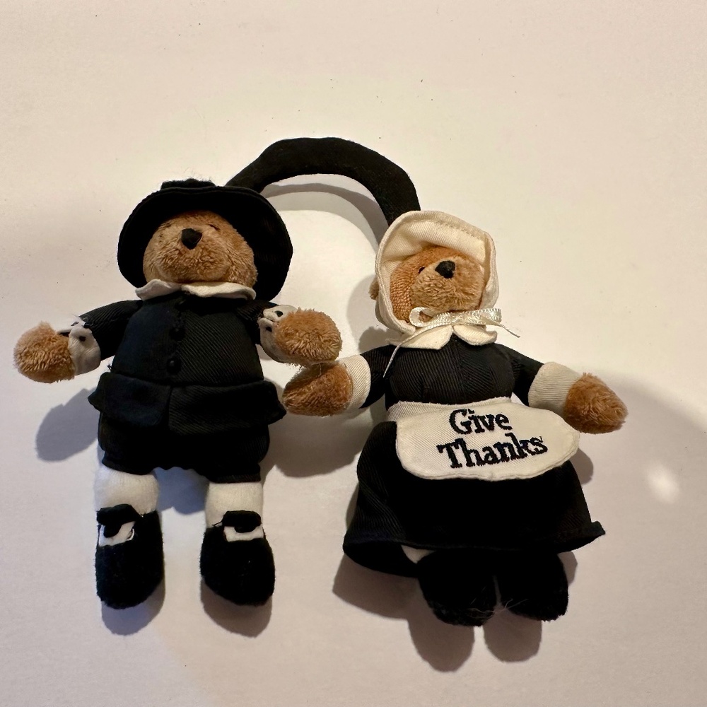 Vintage Gund Plush Pilgrims Doorhanger